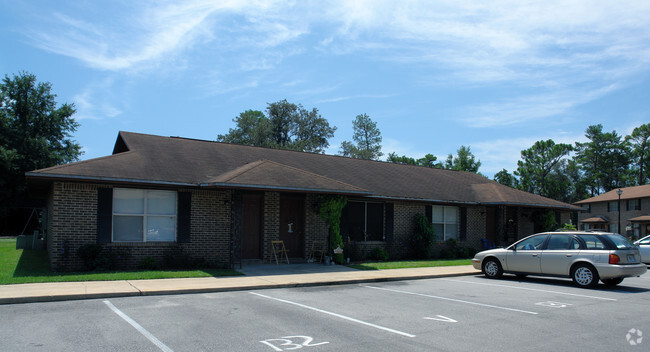 Building Photo - Nicewood Garden Apartments