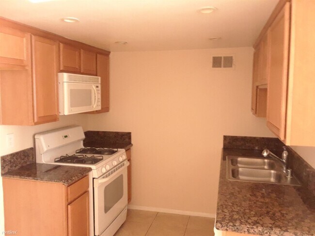 Building Photo - 1 br, 1 bath  - Palmilla Luxury Condos