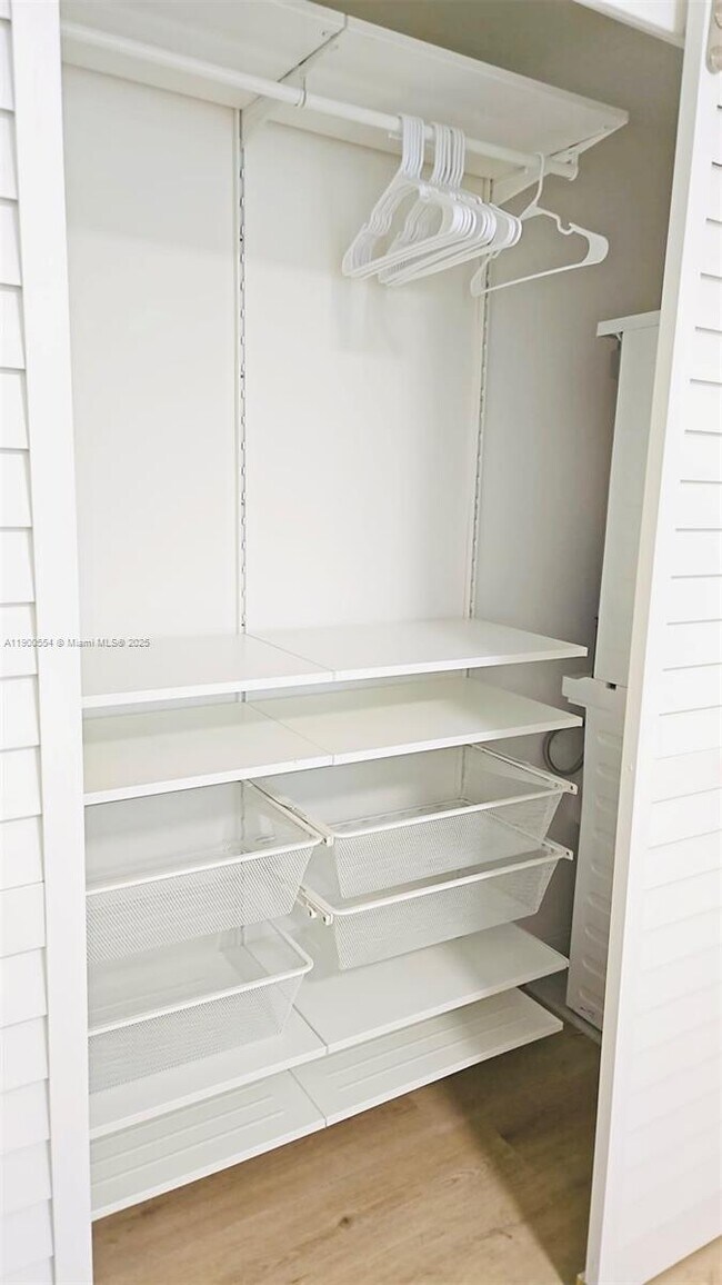 Building Photo - 1550 Drexel Ave