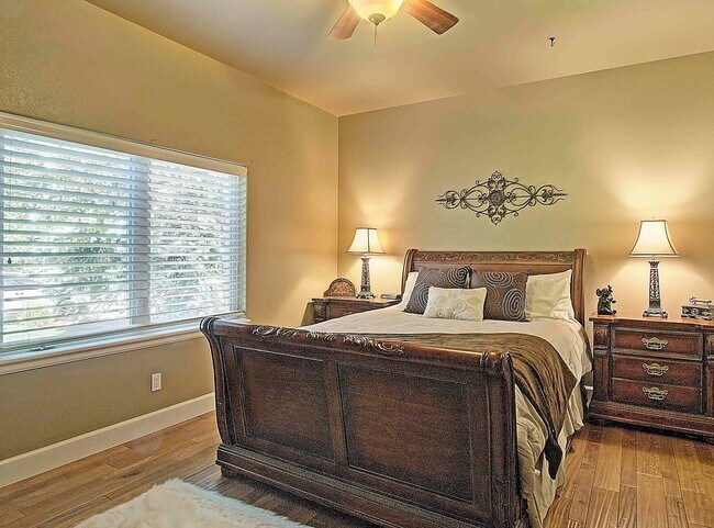 Building Photo - 7975 Ruststone Ct