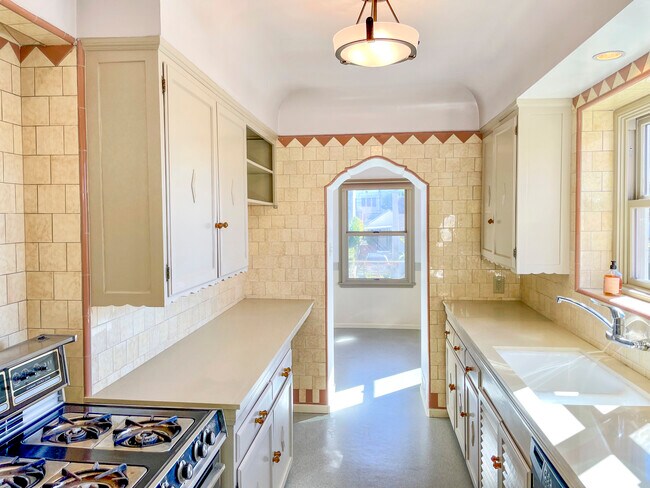 Kitchen looking east - 1017 S Stanley Ave