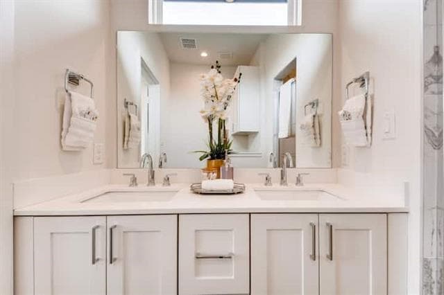 Building Photo - 2528 N Fitzhugh Ave