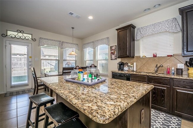 Building Photo - 10504 Bolivar Dr