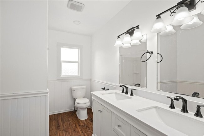 Building Photo - Charming, recently renovated 3-bed, 2.5 bath Ranch for rent in Milford, $2,200/month. Available e...