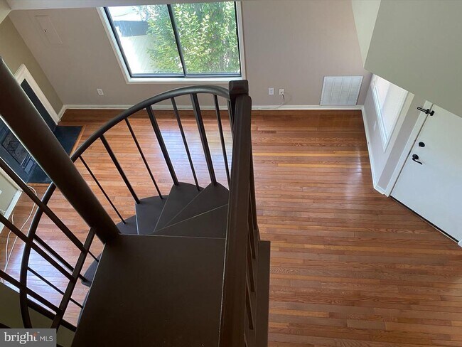 Building Photo - 18472 Bishopstone Ct