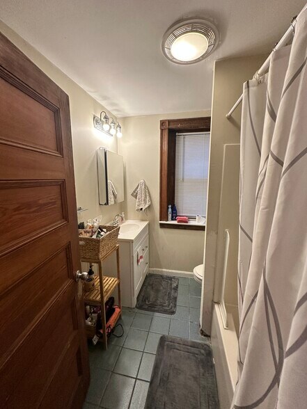 Building Photo - 174 Saint Alphonsus St