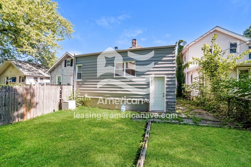 Building Photo - 906 W Virginia Ave