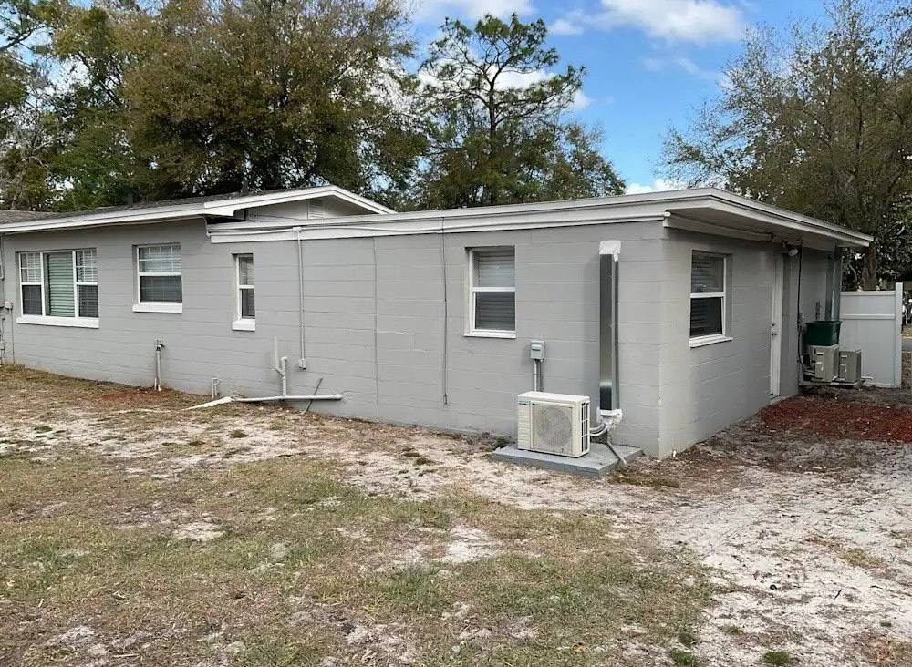 Building Photo - 431 Iris Rd