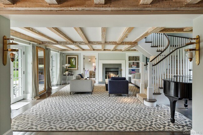 Building Photo - 231 Flying Point Rd