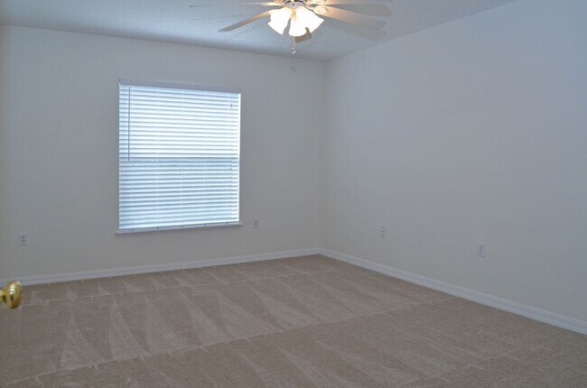 Building Photo - 87113 Kipling Dr