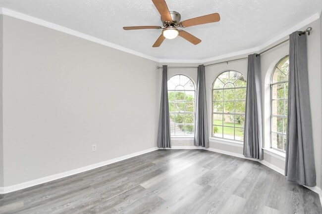 Building Photo - 14810 Cypress Ridge Dr