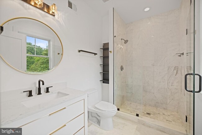 Building Photo - 8609 Woodbrook Ln
