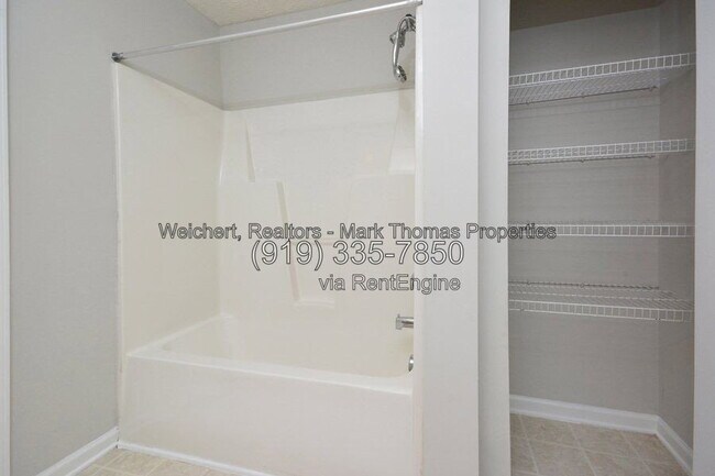Building Photo - 905 Reedy Way