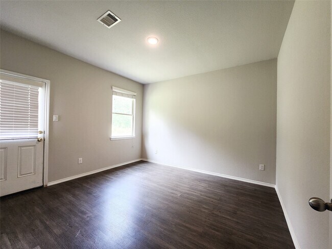 Building Photo - 26471 Joy Village Dr
