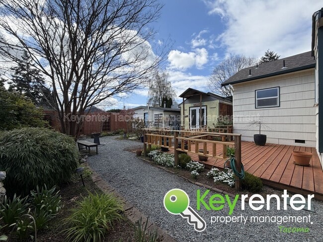 Building Photo - 4902 N 16th St