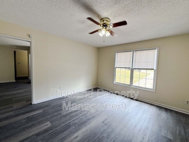 Building Photo - 518 Suffolk Ct