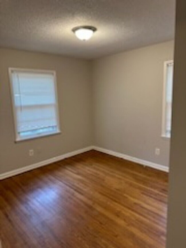 Building Photo - BELOW MARKET RENT!