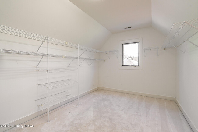 Building Photo - 303 Coralberry Rd