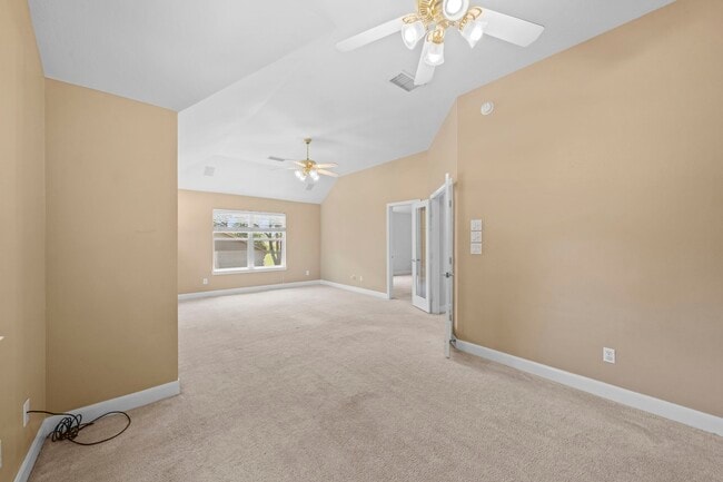 Building Photo - 1215 Pelican Hill Dr