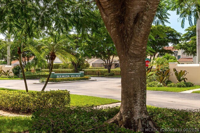 Building Photo - 17282 Bermuda Village Dr