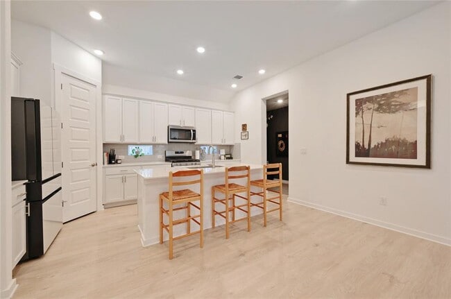 Building Photo - 2037 Rosin Jaw Walk