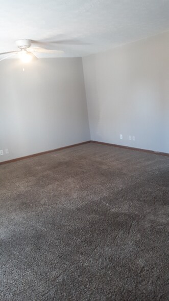 Building Photo - 3540 Bethel Dr