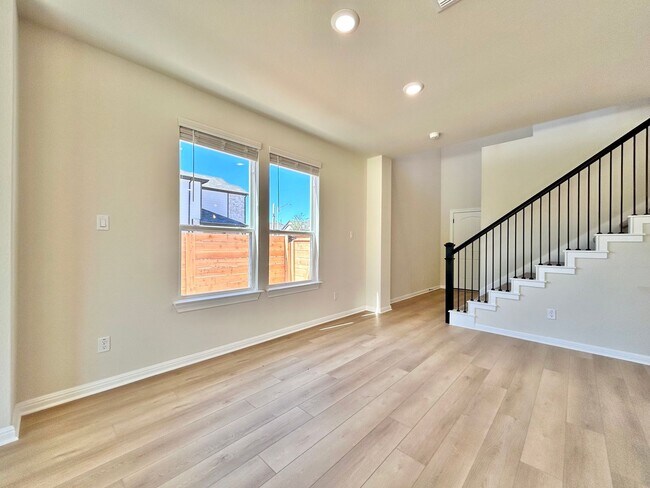 Building Photo - Spacious 4/BR 3/BA Home with Modern Upgrades in Leander