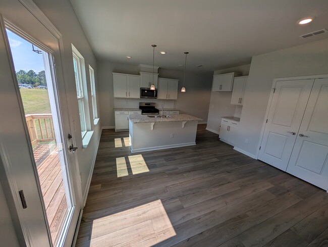 Building Photo - 1518 Tamarisk Ln