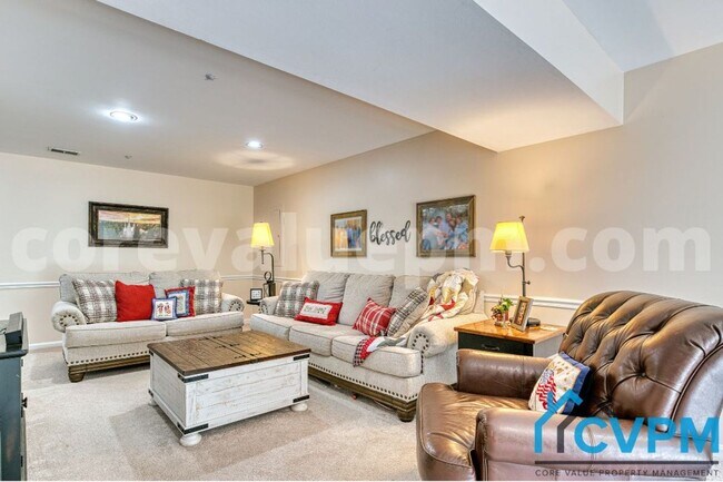 Building Photo - 13017 Weiss Dr