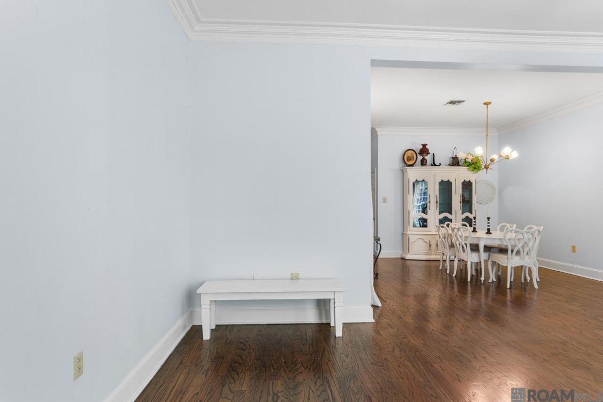 Building Photo - 7962 Wrenwood Blvd