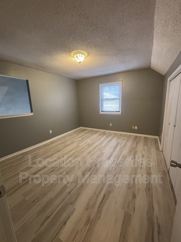 Building Photo - 331 Clayton Ct