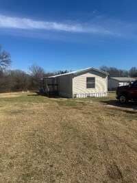 Building Photo - 308 Forest Creek Ln