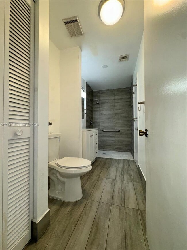Building Photo - 4745 NW 98 Pl