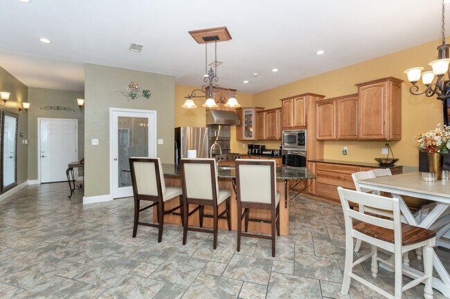 Building Photo - 3 Bedroom House in Addis with Pool, Gazebo...