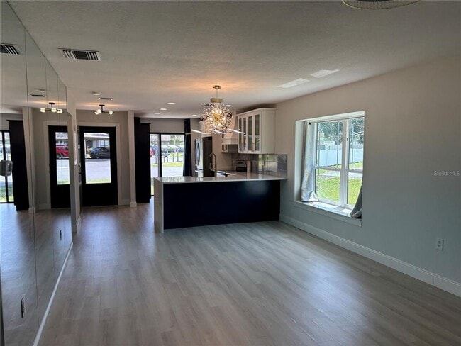 Building Photo - 996 N Beneva Rd