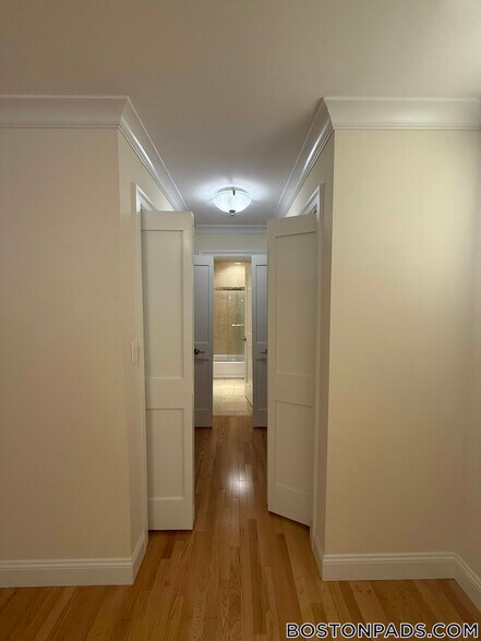 Building Photo - 1443 Beacon St