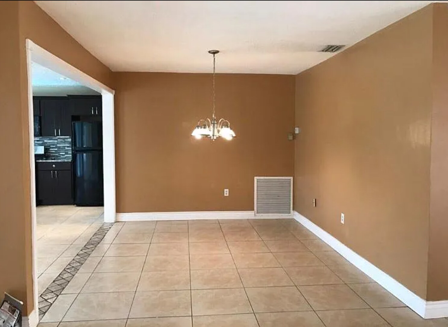 Building Photo - 2410 NW 87th Ln