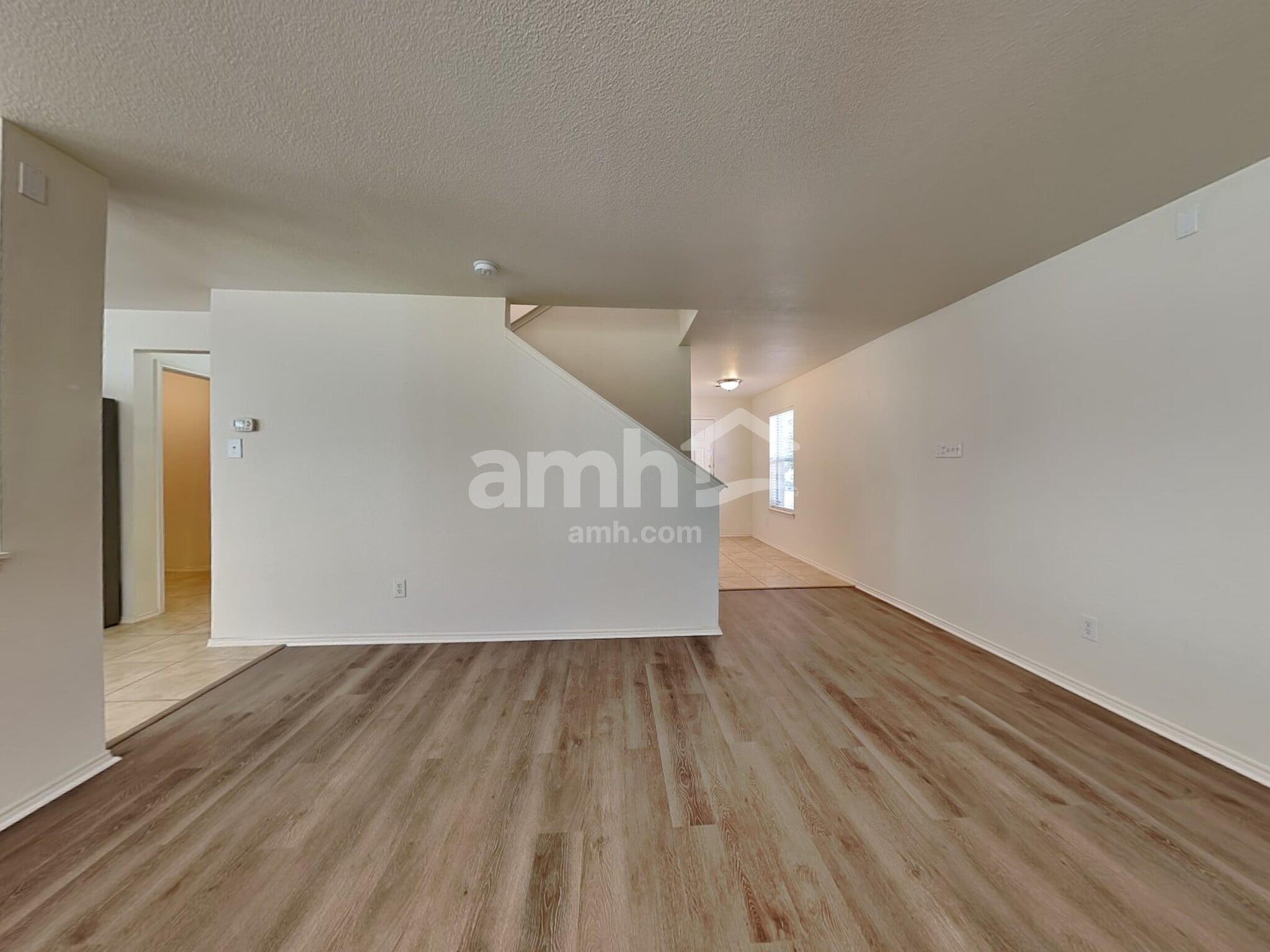 Building Photo - 10624 Cochron Dr