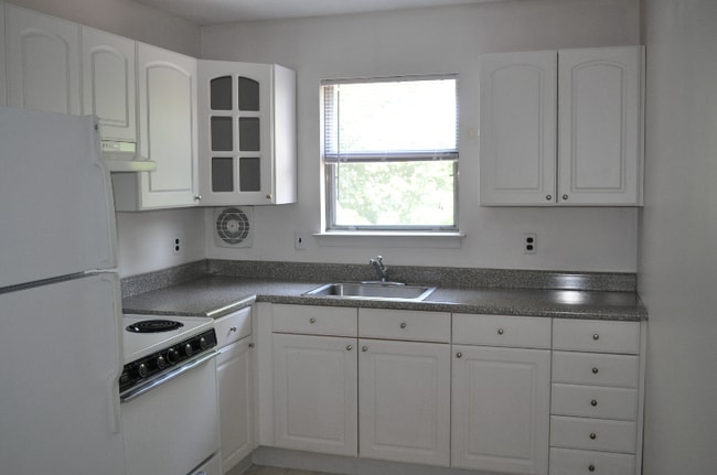 Building Photo - 2 Fairfield Ave