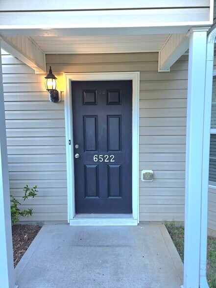 Building Photo - 6522 Ashebrooke Dr