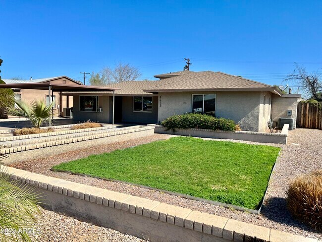 Building Photo - 4213 N Westview Dr