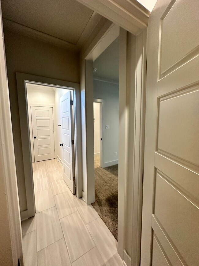 Building Photo - Close to WK Bossier and Barksdale Air Force Base.