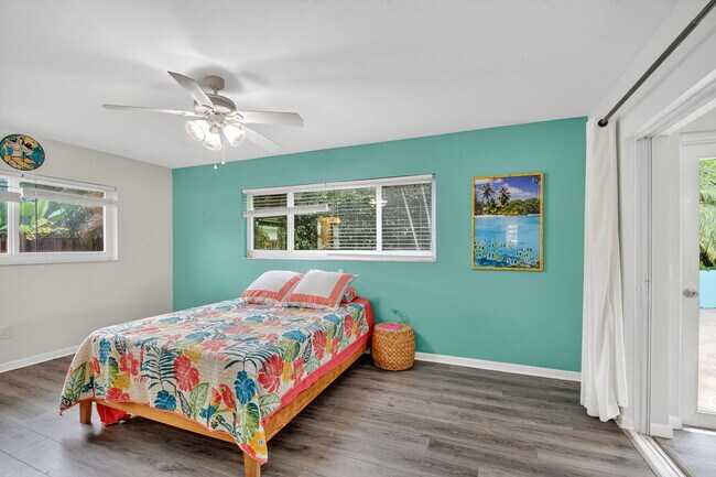 Building Photo - 113 Park Ln E