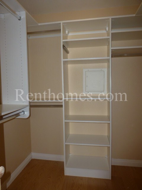 Building Photo - 8308 Regents Rd