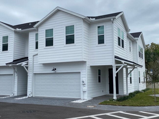 Building Photo - Brand New Constructed Townhouse in South T...