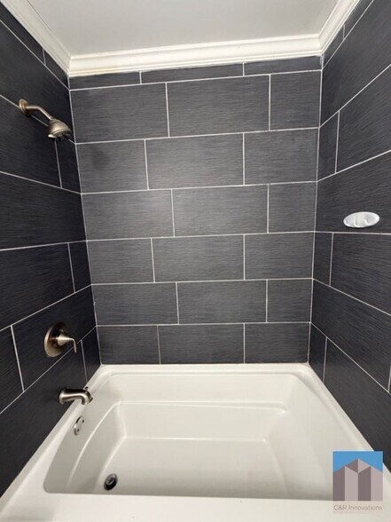 Building Photo - 2467 Verner Rd