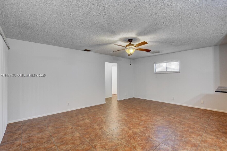 Building Photo - 29 Crossings Cir