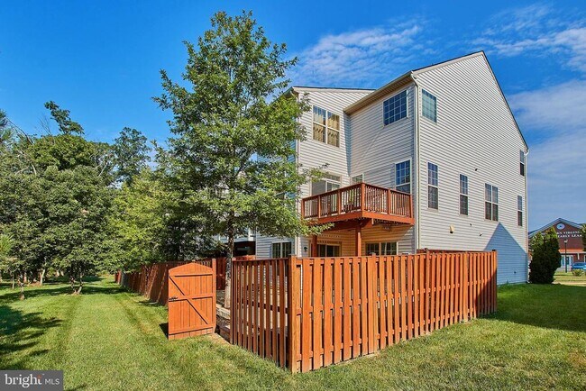 Building Photo - 42649 Macauley Place