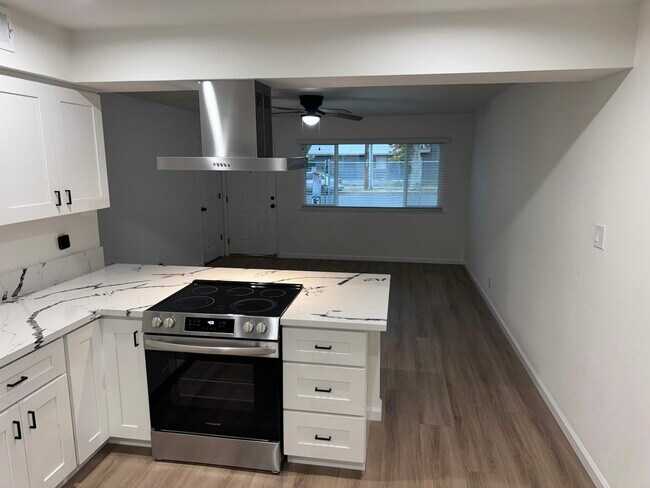 Building Photo - 2118 N Glenn Ave