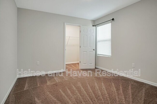 Building Photo - 3889 Geranium Ave